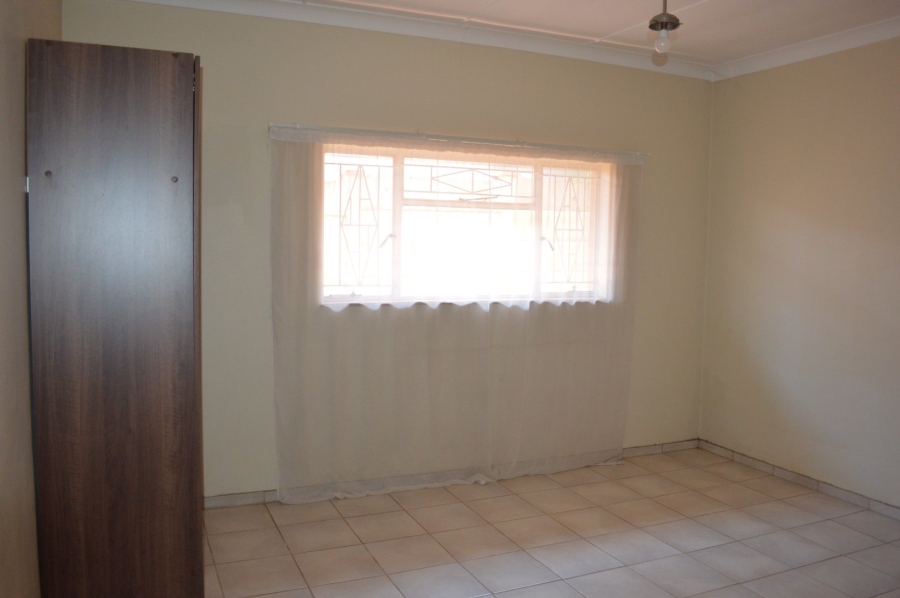 4 Bedroom Property for Sale in Roosheuwel North West